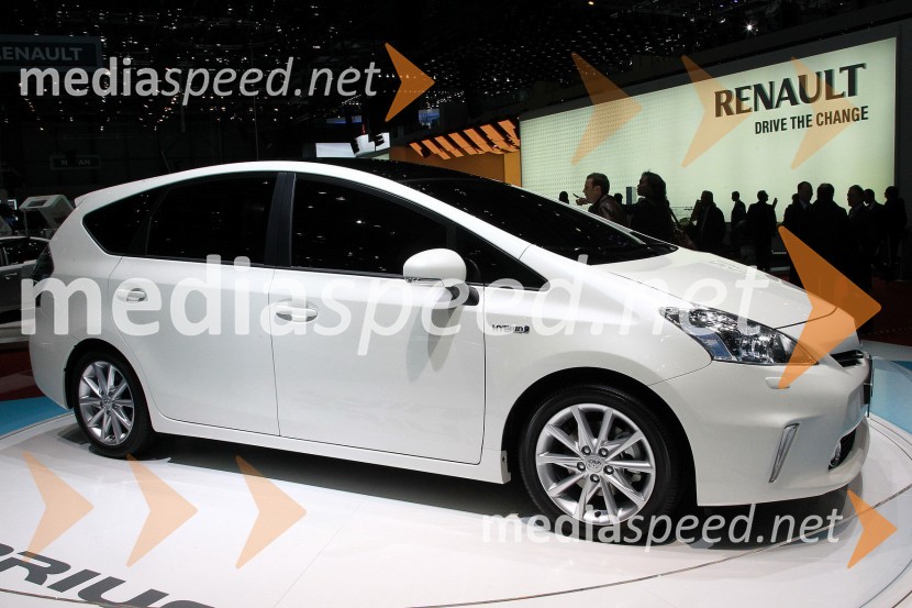 Toyota Prius+Toyota v Ženevi 2011