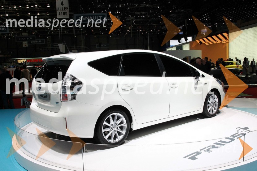 Toyota Prius+Toyota v Ženevi 2011