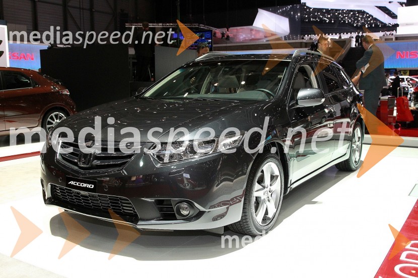 Honda Accord faceliftHonda v Ženevi 2011