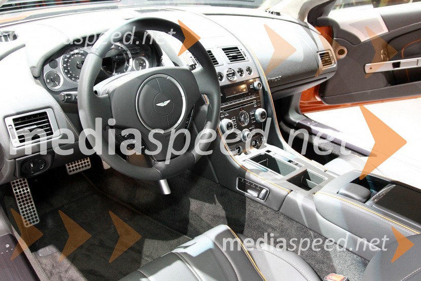 Aston Martin VirageAston Martin v Ženevi 2011