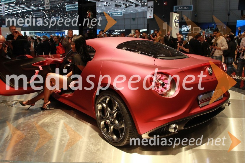 Alfa Romeo 4CAlfa Romeo v Ženevi 2011