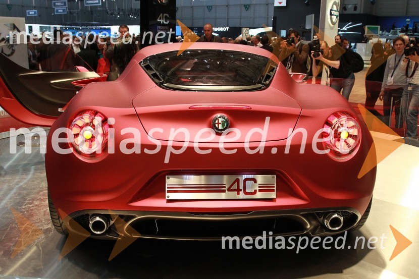 Alfa Romeo 4CAlfa Romeo v Ženevi 2011