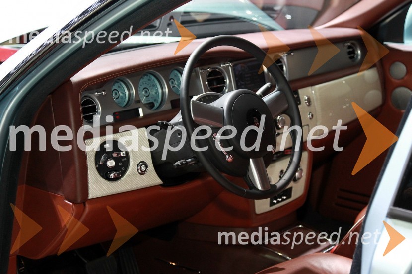 Rolls Royce 102EXRolls Royce v Ženevi 2011