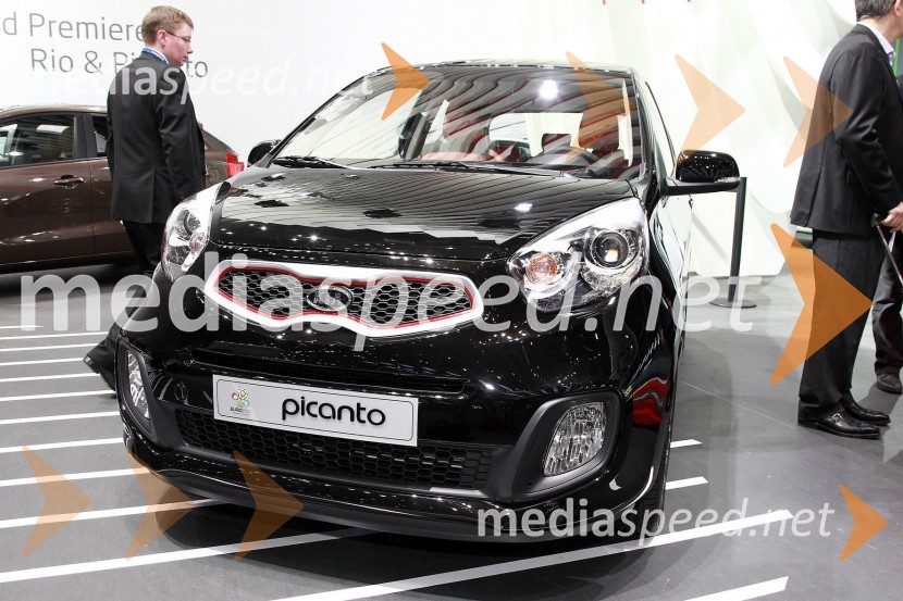 Kia PicantoKia v Ženevi 2011