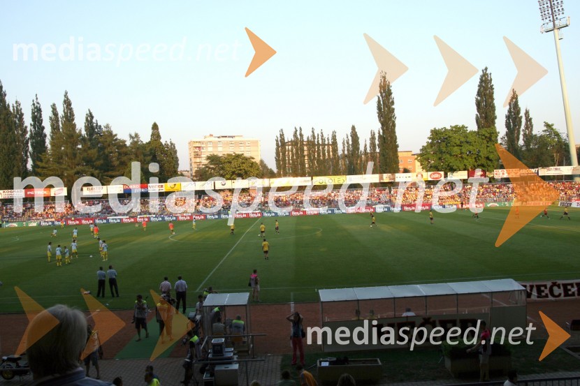 Pogled na igrišče s tribuneNK Maribor - Villareal CF, nogometna tekma
