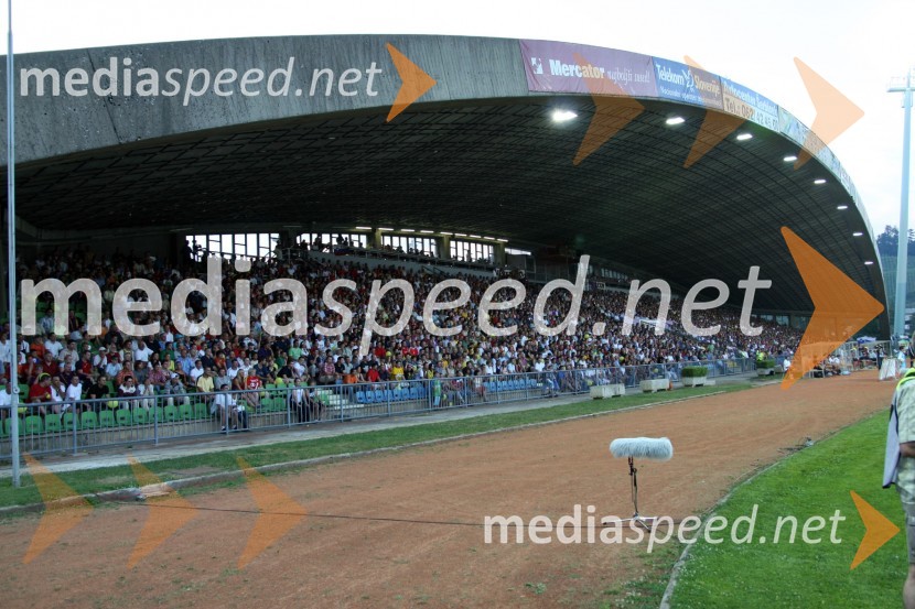 Tribuna Ljudskega vrtaNK Maribor - Villareal CF, nogometna tekma