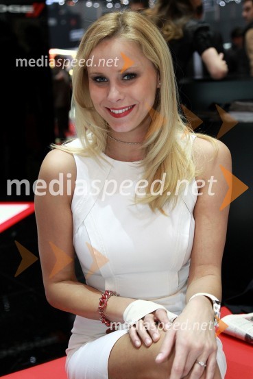 Jagodni izbor lepotičk iz avtomobilskega salona Ženeva 2011 – katera je vaša favoritka?