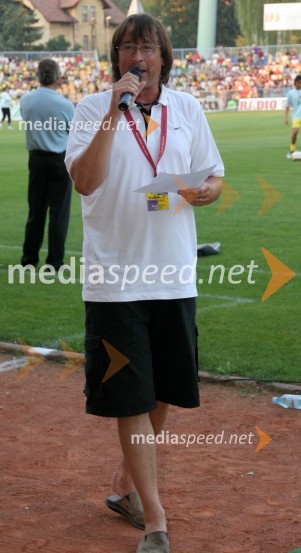 Smiljan Kreže, uradni napovedovalec tekmeNK Maribor - Villareal CF, nogometna tekma