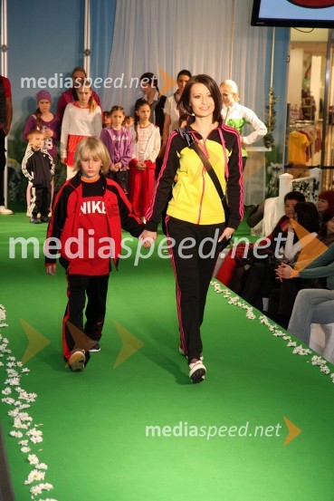 Europark, modna revija pomlad - poletje 2011