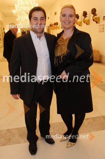 Tim Ribič, tenorist in dekle Nina KobalMoč usode, premiera v SNG Maribor