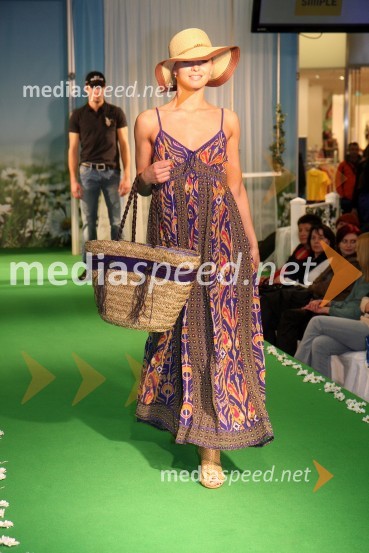 Nadiya Bychkova, plesalkaEuropark, modna revija pomlad - poletje 2011