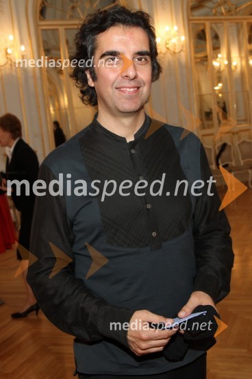 Pier Francesco Maestrini, režiserMoč usode, premiera v SNG Maribor