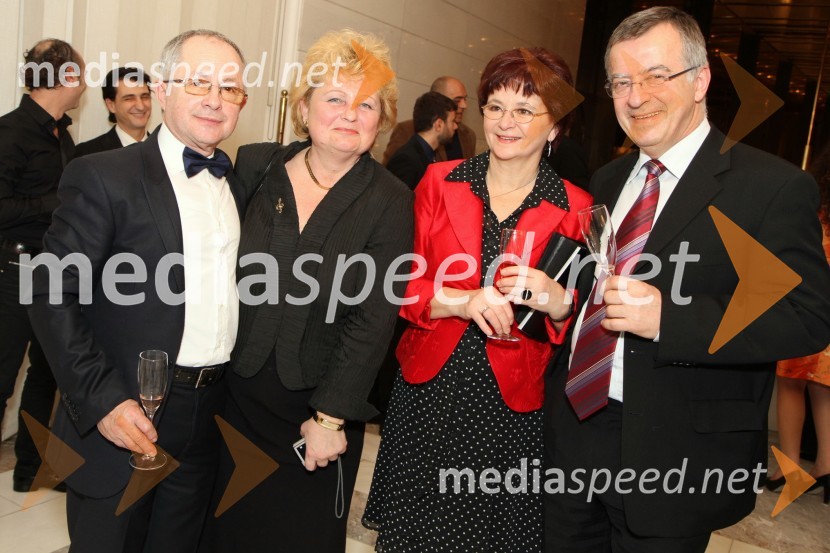 Mag. Slavko Gabrovec, Javna agencija za železniški promet, Marina Žižek, članica Simfoničnega orkestra SNG Maribor, Žarko Pinter dr.med. in soproga JanjaMoč usode, premiera v SNG Maribor