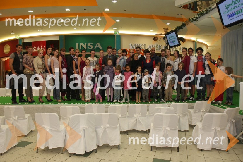 Manekeni in manekenkeEuropark, modna revija pomlad - poletje 2011