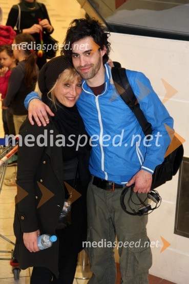 Ana Žvorc, koreografinja in njen sin Mak PodlesnikEuropark, modna revija pomlad - poletje 2011