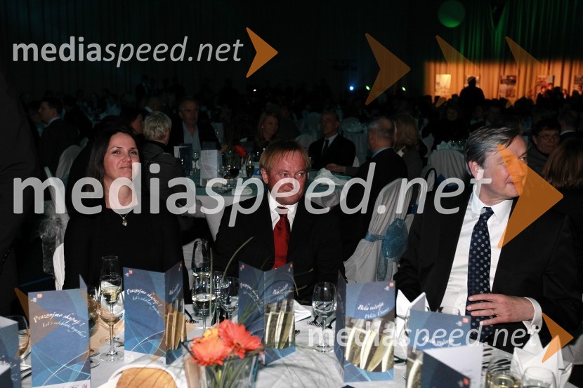 Bojan Križaj, nekdanji smučar, njegova spremljevalka Špela Žle in dr. Danilo Türk, predsednik Republike SlovenijeBela večerja ob 50 letnici Pokala Vitranc