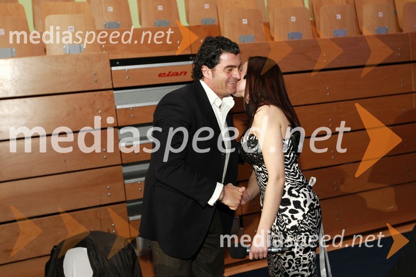 Alberto Tomba, nekdanji italijanski smučar ter Maja Martina Merljak, igralka in povezovalka prireditveBela večerja ob 50 letnici Pokala Vitranc