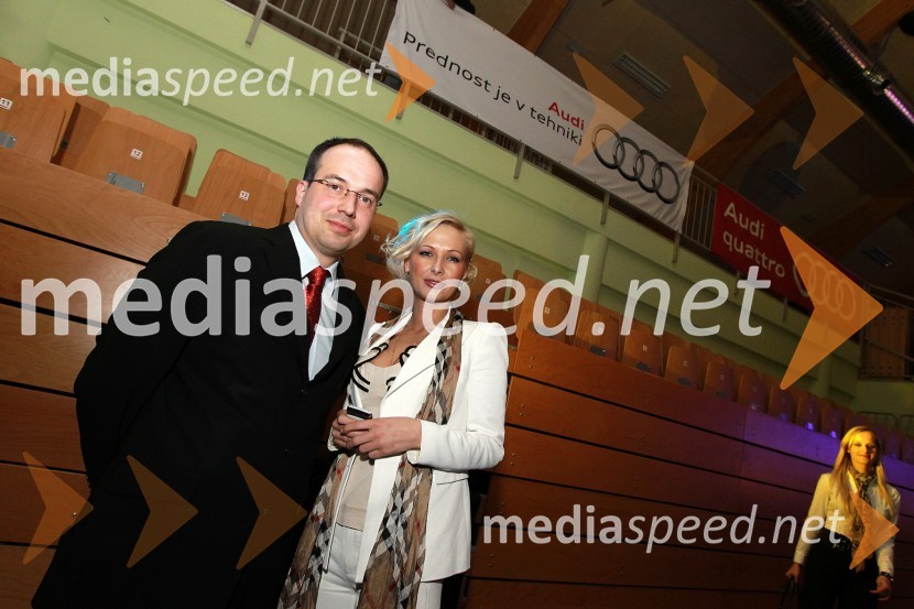 Leo Oblak, predsednik uprave Infonet media d.d. in Maja Kljun, manekenkaBela večerja ob 50 letnici Pokala Vitranc