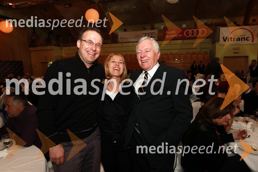 Jure Franko, nekdanji smučar in Tone Vogrinec, legenda slovenskega smučanja ter soproga AlenkaBela večerja ob 50 letnici Pokala Vitranc