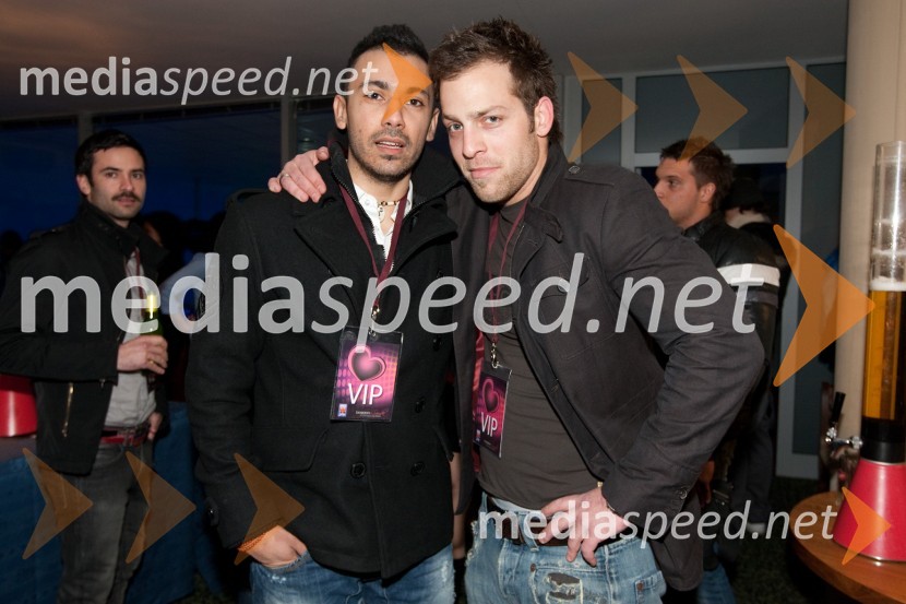 Nino Denkovski in Andraž KavkaDogodek za samske