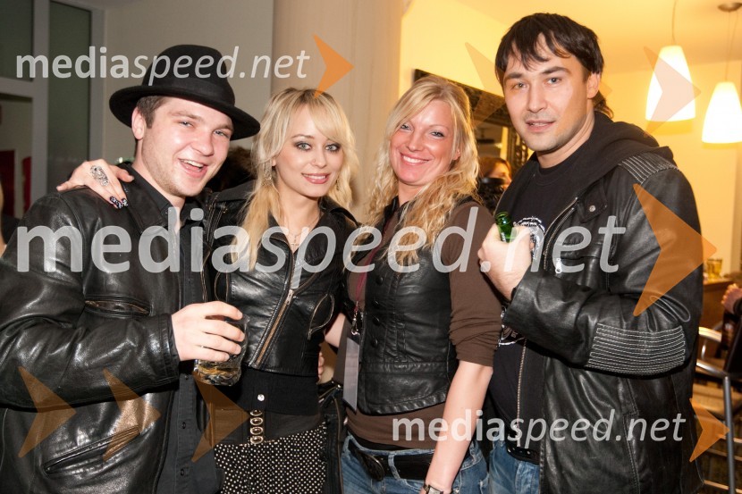 Uroš Vučko, Maja Prašnikar, Urška Kolar in Goran Breščanski, pevecDogodek za samske