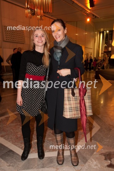 Katja Gorenčan, študentka primerjalne umetnosti in mag. Mateja GaberOdprtje razstave Toulouse-Lautrec v Cankarjevem domu