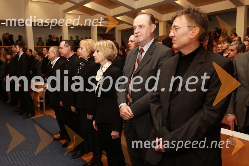 Prof. dr. Danijel Rebolj, novoizvoljeni rektor Univerze v Mariboru, prof. dr. Mirko Pšunder, predsednik Upravnega odbora Univerze v Mariboru, prof. dr. Majda Pšunder, profesorica pedagogike, prof. dr. Janja Črčinovič Rozman, predstojnica Oddelka za razredni pouk na Pedagoški fakulteti UM, dr. Marjan Turnšek, mariborski nadškof in Franc Kangler, župan Mestne občine MariborRektorjev dan Univerze v Mariboru 2011, promocija doktorjev znanosti in podelitev nagrad