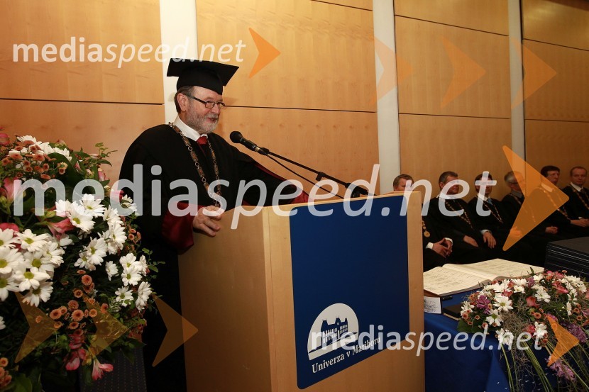 Prof. dr. Ivan Rozman, rektor Univerze v MariboruRektorjev dan Univerze v Mariboru 2011, promocija doktorjev znanosti in podelitev nagrad