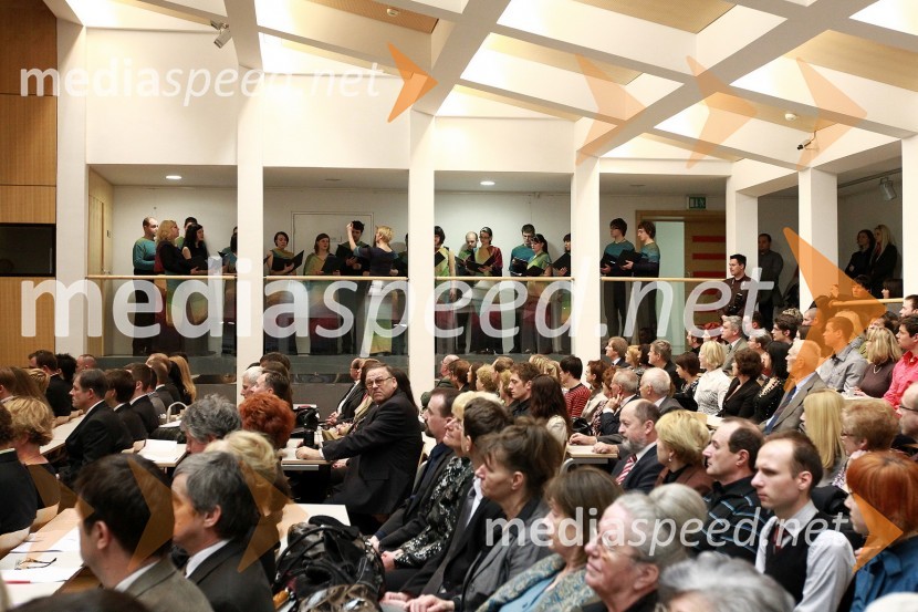 Akademski pevski zbor MariborRektorjev dan Univerze v Mariboru 2011, promocija doktorjev znanosti in podelitev nagrad