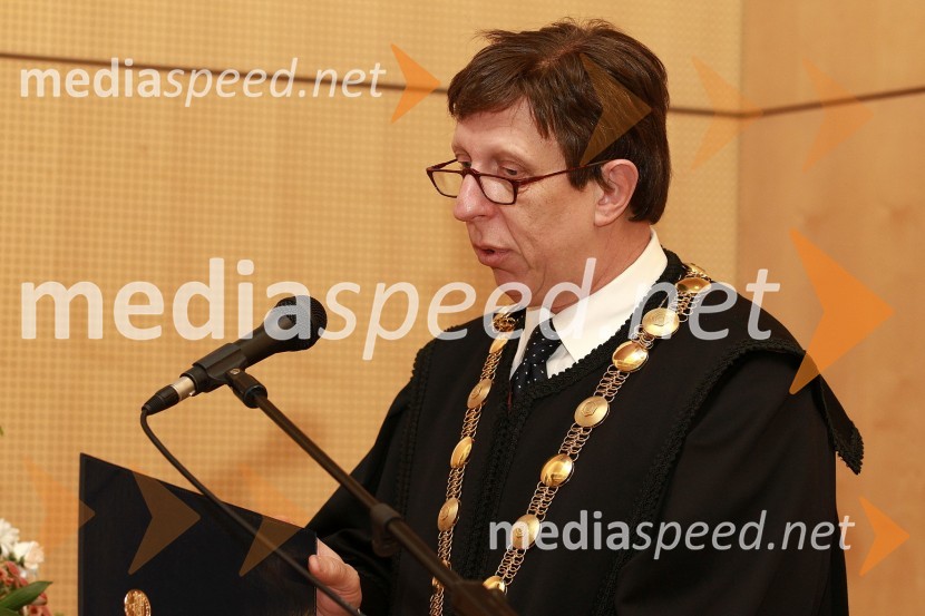 Prof. dr. Željko Knez, dekan Fakultete za kemijo in kemijsko tehnologijo Univerze v MariboruRektorjev dan Univerze v Mariboru 2011, promocija doktorjev znanosti in podelitev nagrad