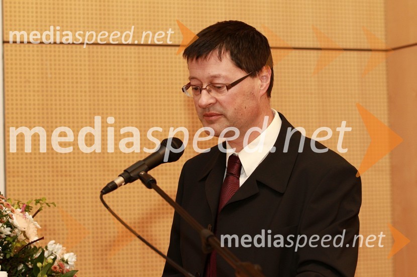 Prof. dr. Sandi Klavžar, Fakulteta za naravoslovje in matematiko Univerze v MariboruRektorjev dan Univerze v Mariboru 2011, promocija doktorjev znanosti in podelitev nagrad