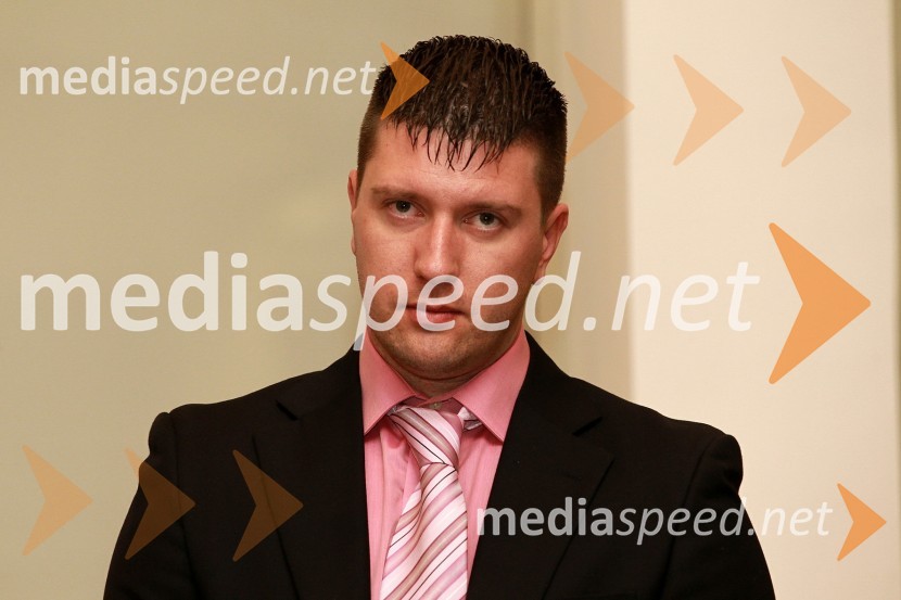 Dr. Tadej Tasič, Fakulteta za strojništvo Univerze v MariboruRektorjev dan Univerze v Mariboru 2011, promocija doktorjev znanosti in podelitev nagrad