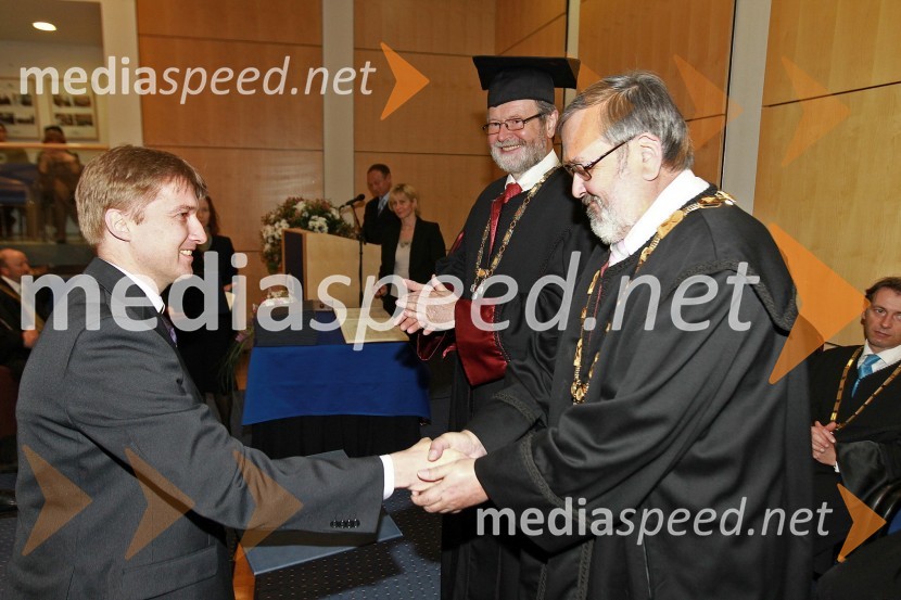 Dr. Gregor Pipan, Fakulteta za elektrotehniko, računalništvo in informatiko Univerze v Mariboru in prof. dr. Igor Tičar, dekan Fakultete za elektrotehniko, računalništvo in informatiko Univerze v MariboruRektorjev dan Univerze v Mariboru 2011, promocija doktorjev znanosti in podelitev nagrad