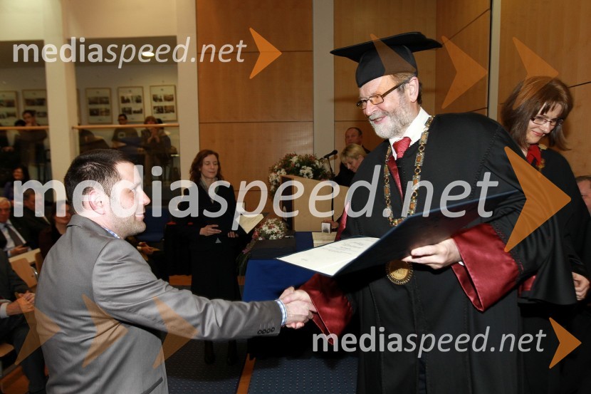 Dr. Silvo Hribernik, Fakulteta za strojništvo Univerze v Mariboru in prof. dr. Ivan Rozman, rektor Univerze v Mariboru
Rektorjev dan Univerze v Mariboru 2011, promocija doktorjev znanosti in podelitev nagrad