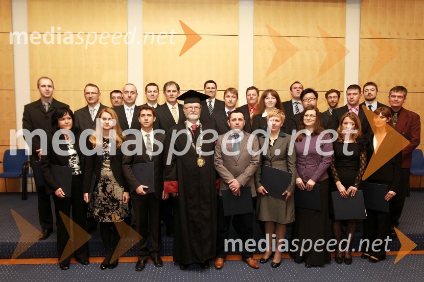 Rektorjev dan Univerze v Mariboru 2011, promocija doktorjev znanosti in podelitev nagrad