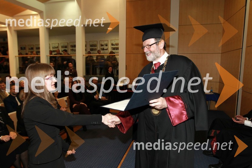 Nadja Sadar, prejemnica rektorjeve nagrade za leto 2010 in prof. dr. Ivan Rozman, rektor Univerze v MariboruRektorjev dan Univerze v Mariboru 2011, promocija doktorjev znanosti in podelitev nagrad