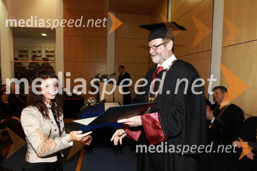 Jana Bolta, prejemnica rektorjeve nagrade za leto 2010 in prof. dr. Ivan Rozman, rektor Univerze v MariboruRektorjev dan Univerze v Mariboru 2011, promocija doktorjev znanosti in podelitev nagrad