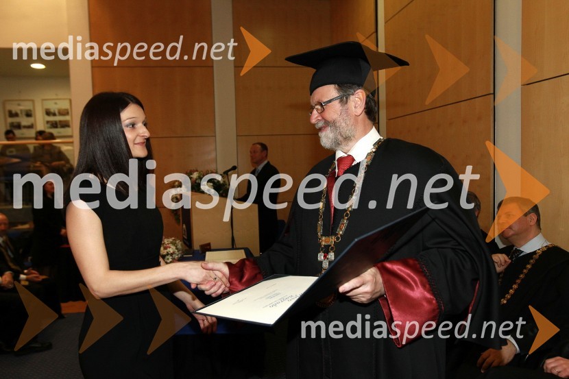 Tijana Ristić, prejemnica rektorjeve nagrade za leto 2010 in prof. dr. Ivan Rozman, rektor Univerze v MariboruRektorjev dan Univerze v Mariboru 2011, promocija doktorjev znanosti in podelitev nagrad