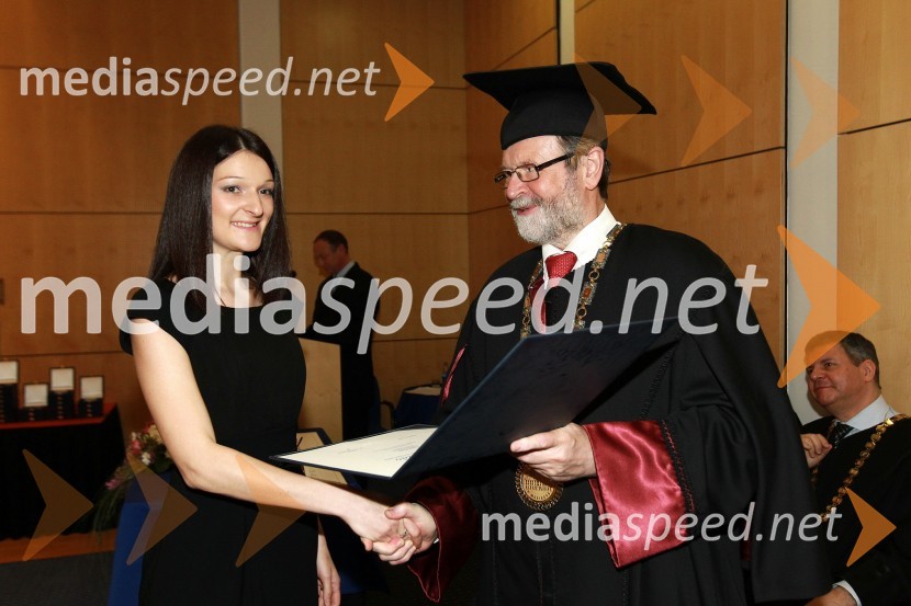 Tijana Ristić, prejemnica rektorjeve nagrade za leto 2010 in prof. dr. Ivan Rozman, rektor Univerze v MariboruRektorjev dan Univerze v Mariboru 2011, promocija doktorjev znanosti in podelitev nagrad