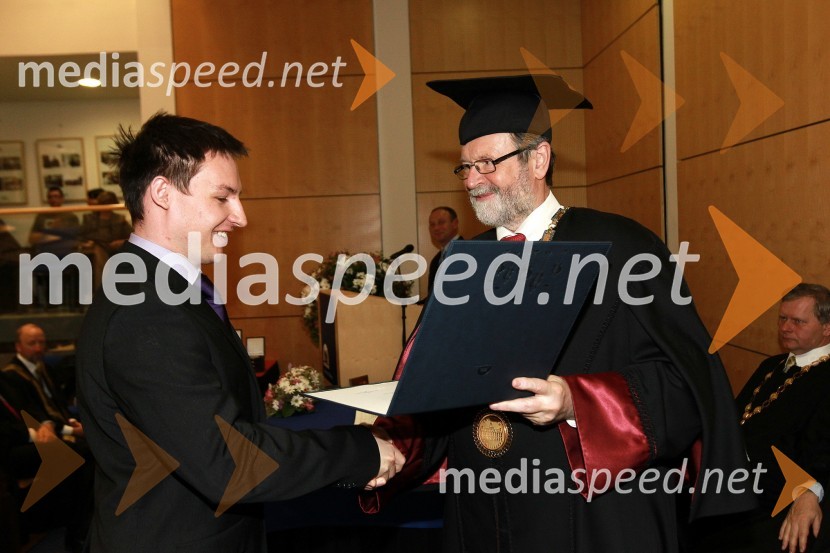 Sebastjan Meža, prejemnik rektorjeve nagrade za leto 2010 in prof. dr. Ivan Rozman, rektor Univerze v MariboruRektorjev dan Univerze v Mariboru 2011, promocija doktorjev znanosti in podelitev nagrad