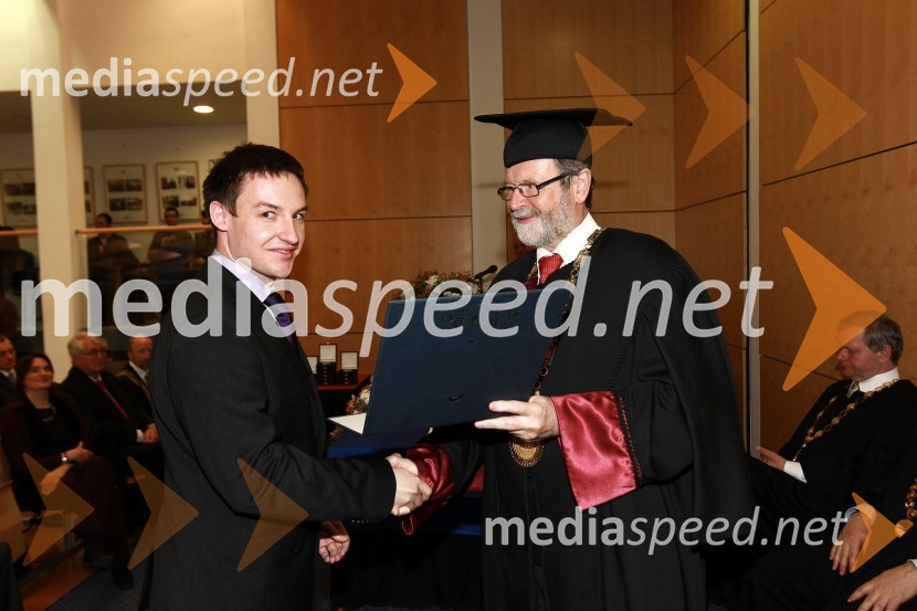 Sebastjan Meža, prejemnik rektorjeve nagrade za leto 2010 in prof. dr. Ivan Rozman, rektor Univerze v MariboruRektorjev dan Univerze v Mariboru 2011, promocija doktorjev znanosti in podelitev nagrad