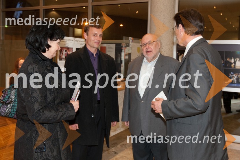 	Peter Srpčič, direktor gledališča Ptuj, Ana Strelec Bombek, koordinatorka in organizatorka kulturnega programa v Gledališču Ptuj, Milan Jesih, avtor besedila in Jožko Čuk, direktor SNG Nova GoricaOdprtje novega malega odra v SNG Nova Gorica in predstava Grenki sadeži pravice