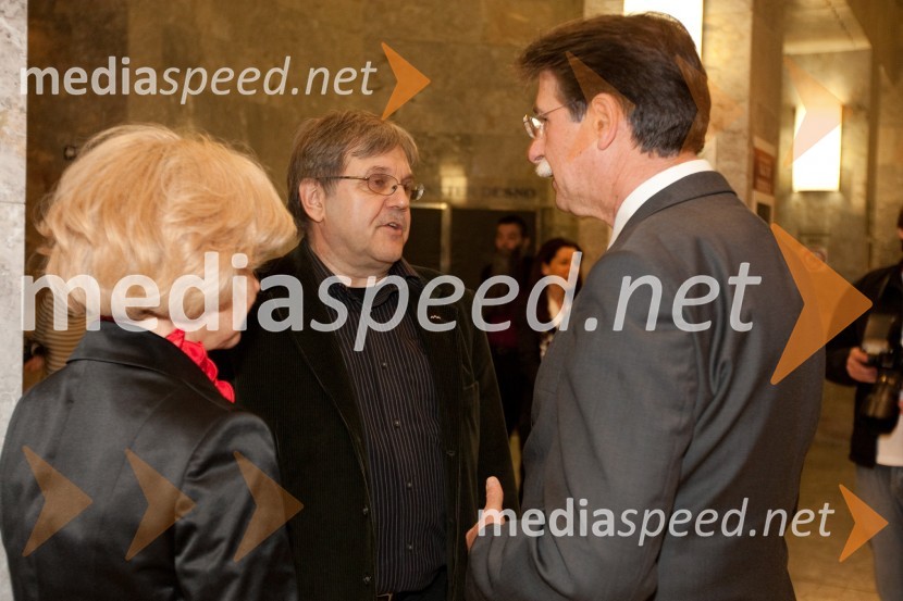 Marjan Bevk, režiser s soprogo in Jožko Čuk, direktor SNG Nova GoricaOdprtje novega malega odra v SNG Nova Gorica in predstava Grenki sadeži pravice