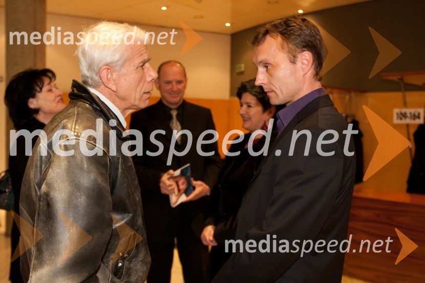 Ivo Barišič, igralec in Peter Srpčič, direktor gledališča PtujOdprtje novega malega odra v SNG Nova Gorica in predstava Grenki sadeži pravice