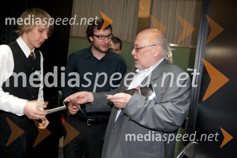 ..., Andrej Jus, režiser in Milan Jesih, avtor besedilaOdprtje novega malega odra v SNG Nova Gorica in predstava Grenki sadeži pravice