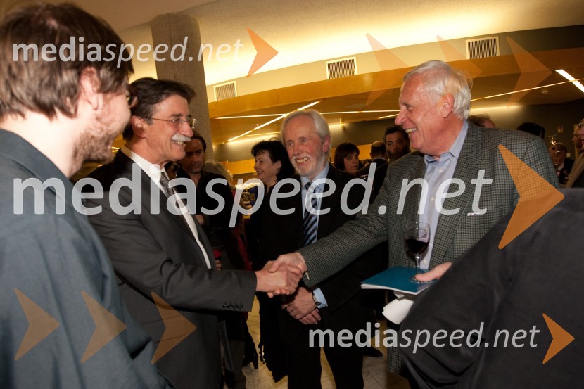 Jožko Čuk, direktor SNG Nova Gorica, Janez Povše, režiser in 	Jernej Novak, dramaturg
 
Odprtje novega malega odra v SNG Nova Gorica in predstava Grenki sadeži pravice