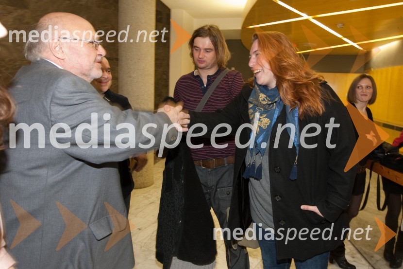 MIlan Jesih, avtor besedila in Ana Facchini, igralkaOdprtje novega malega odra v SNG Nova Gorica in predstava Grenki sadeži pravice