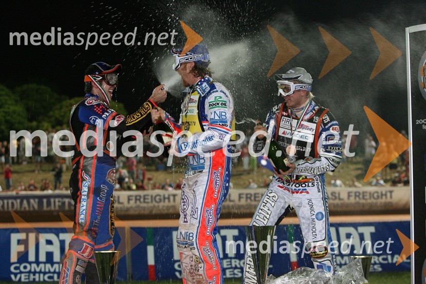 prvo uvrščeni na VN Italije, 2.mesto Scott Nicholls (VBR), 1.mesto Jason Crump (Avstralija) in 3.mesto Hans Andersen (Danska)SPEEDWAY GRAND PRIX, VN Italije 2006, dirka