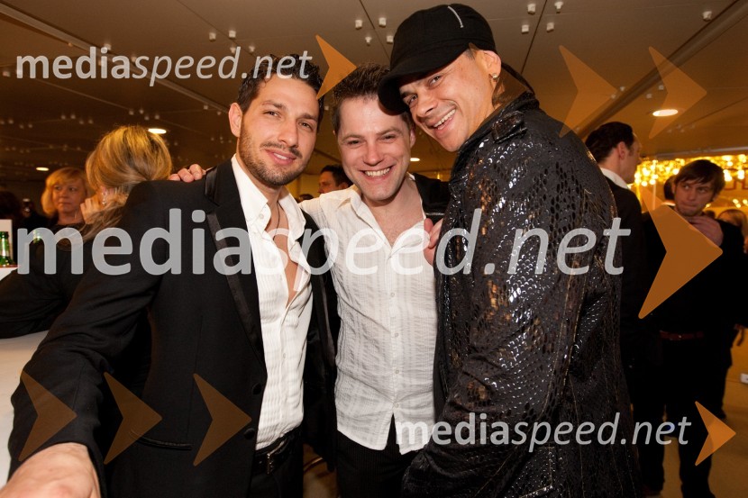 Jernej Tozon, član skupine Čuki, Matjaž Končan, član skupine Čuki in Samuel Lucas, glasbenikViktorji 2010, zaključna zabava