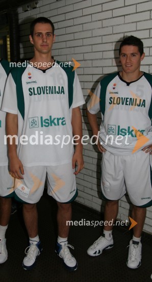 Domen Lorbek in Jaka Lakovič, košarkarjaKošarkarski turnir Alpos